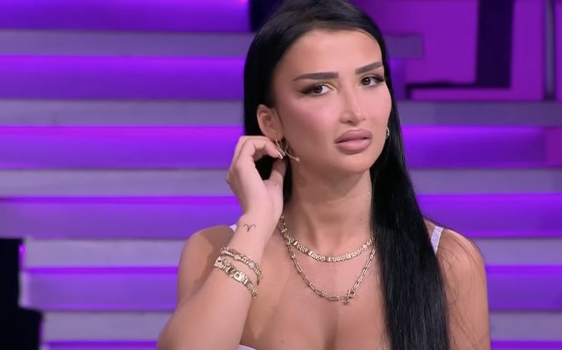 Xheneta Fetahu Returns to E Diell: “They Curse Me Because They’re Jealous”